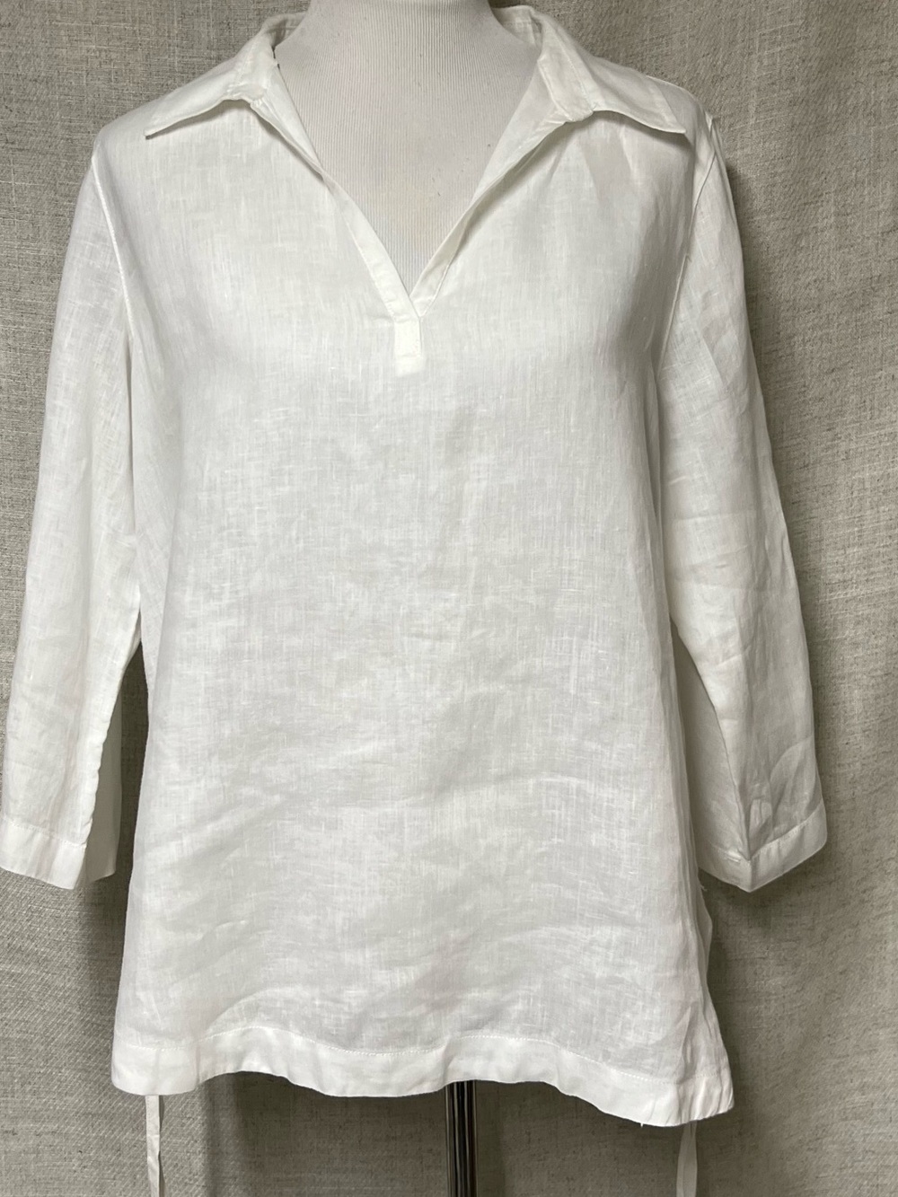 Isaac Mizrahi New York Women's White Linen V-Neck Tunic Top
